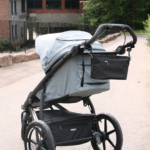 Tiny tinkabag organizer fra Tinkafu på Thule urban glide barnevogn