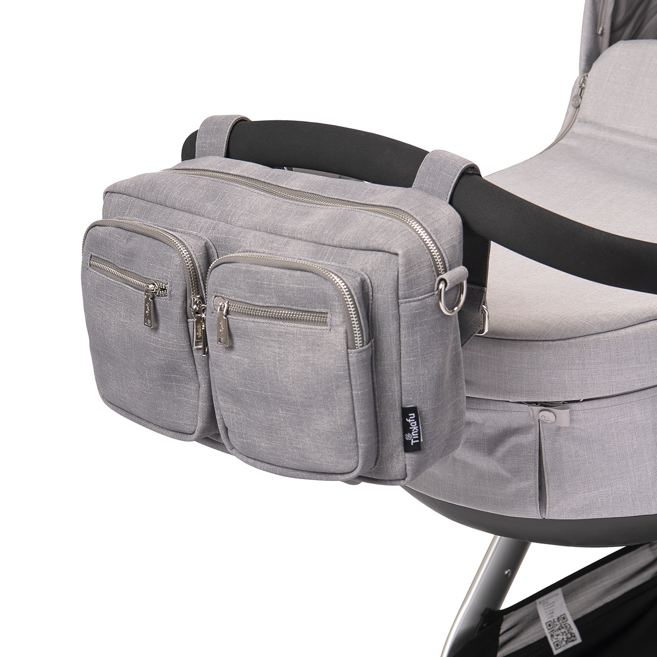 buggybag organizer til barnevogn fra tinkafu grå på stokke