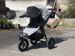 solskjerm til barnevogn fra tinkafu svart på baby jogger